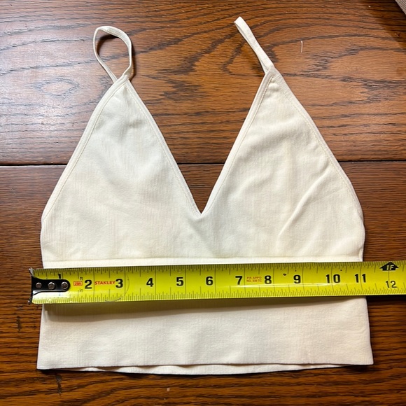 Ali Low-Back Seamless Bra - Picture 6 of 15